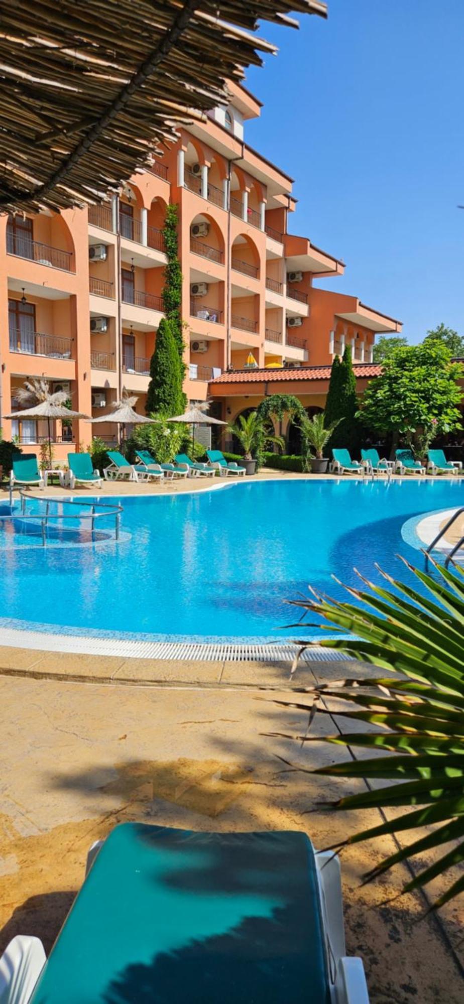 Hotel Liani ساني بيتش المظهر الخارجي الصورة
